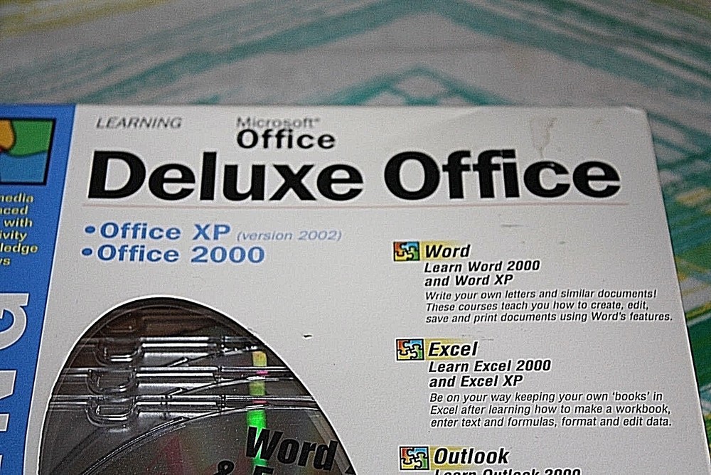 Microsoft Office XP &  2000 Training Deluxe Office 10 Tutorials on 4 CD-Roms-G-=
