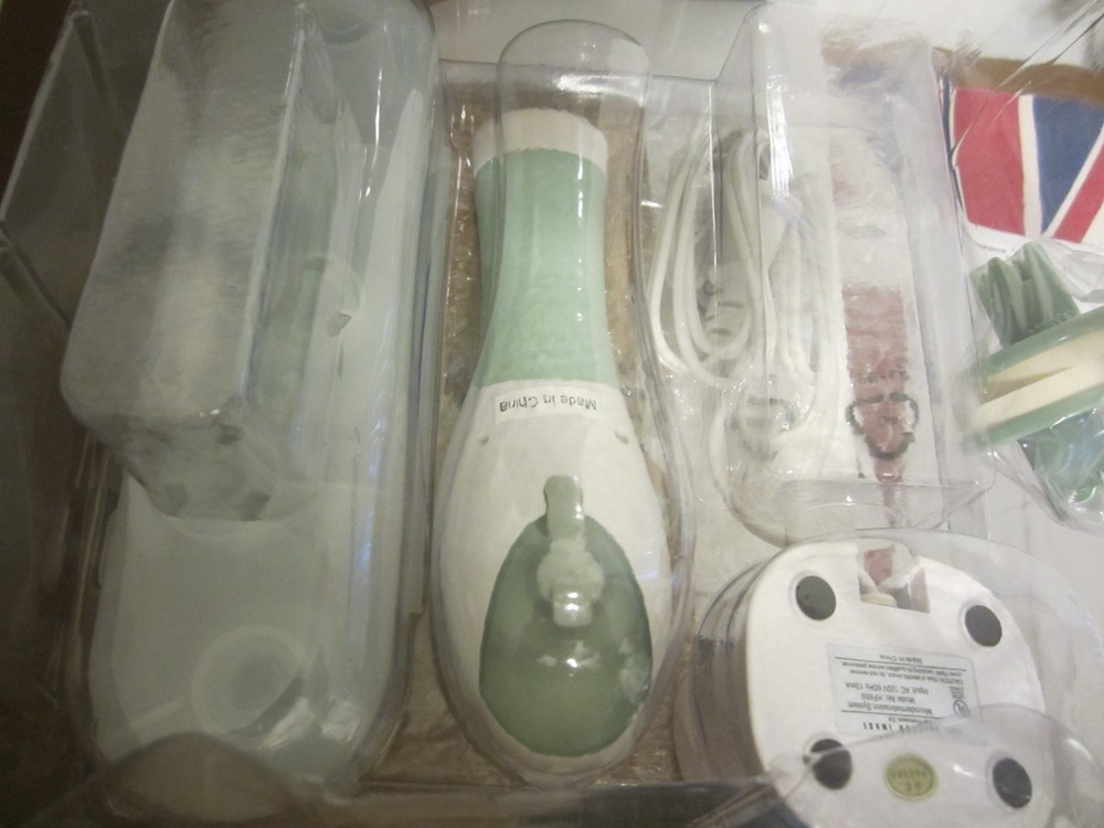 Sharper Image Microdermabrasion System Skin Rejuvenation Pro Cleansing Set