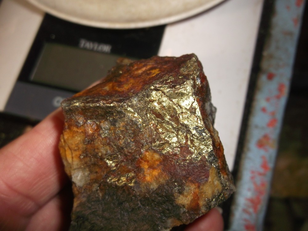 Gold, silver, copper, 151 grams samples ,ore high grade .
