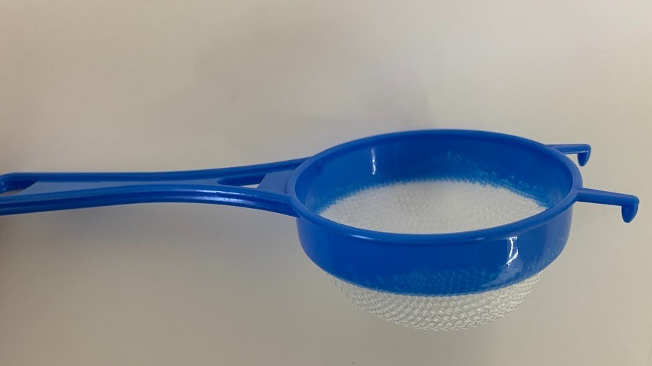2 1/2 inch Plastic Strainer with Nylon Mesh