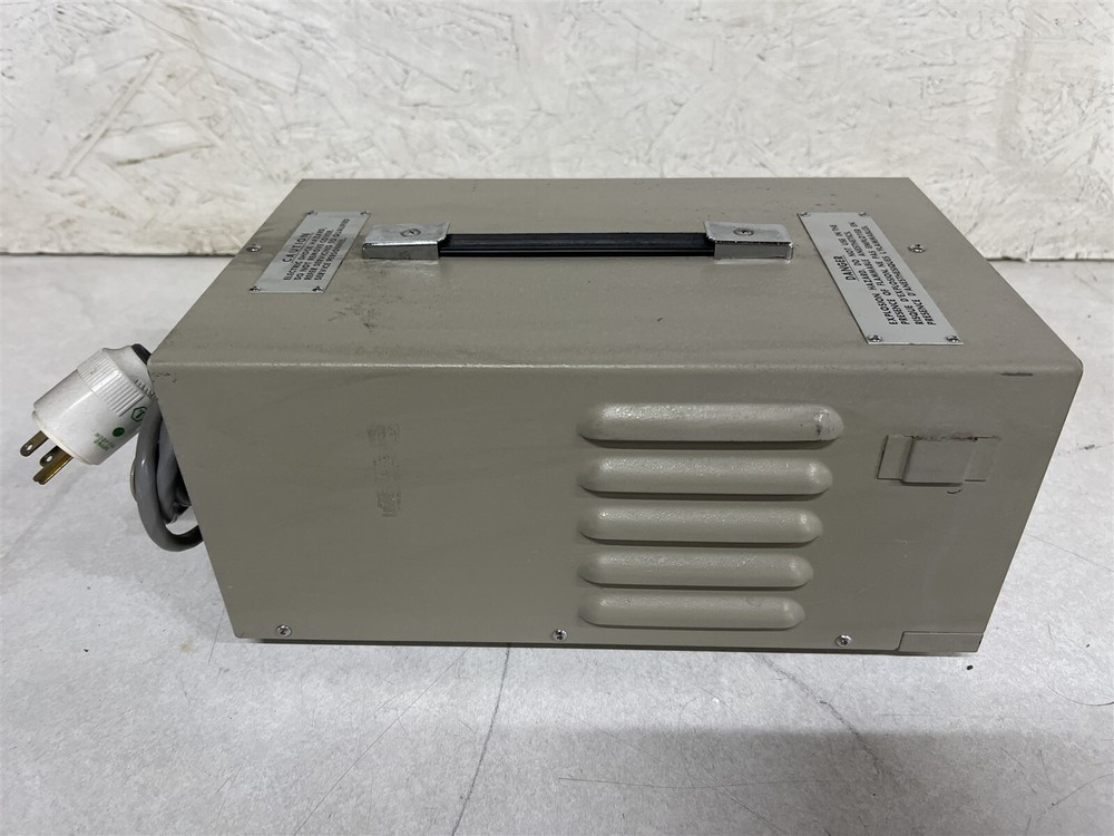 OLYMPUS CLK-3 COLD LIGHT SUPPLY ENDOSCOPY LIGHT SOURCE 7540678