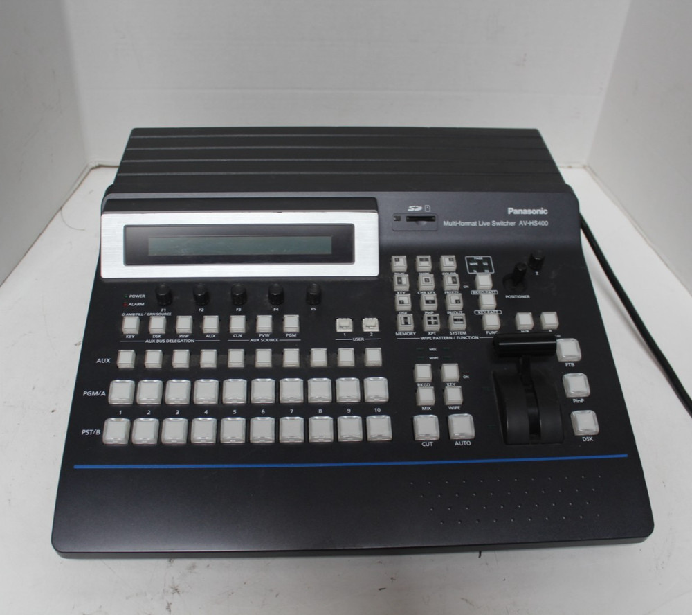 PANASONIC AV-HS400N Multi Format Live Switcher *Powers on