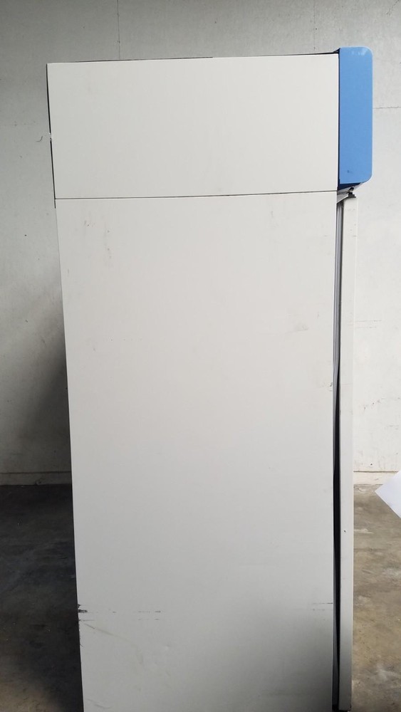 Thermo Lab Refrigerator Triple Solid Door | Laboratory Storage