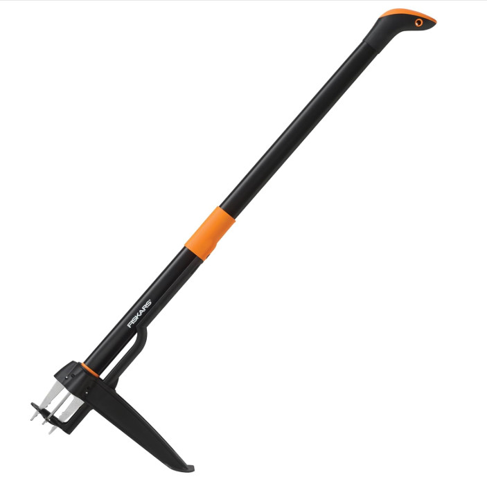 Fiskars 4-Claw Stand-Up Weed Puller, 39" Ergonomic Handle with Easy-Eject