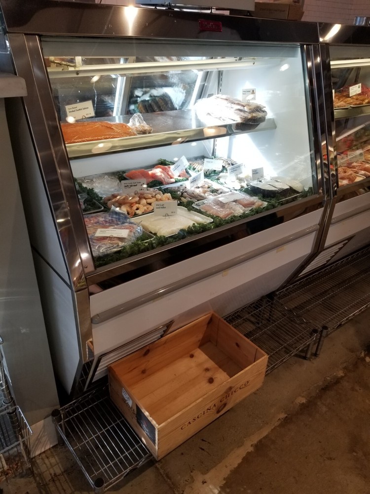 REFRIGERATOR META DISPLAY CASE