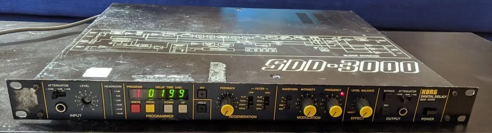 *READ DESCRIPTION* (UNTESTED) Vintage Korg SDD-3000 Programmable Digital Delay
