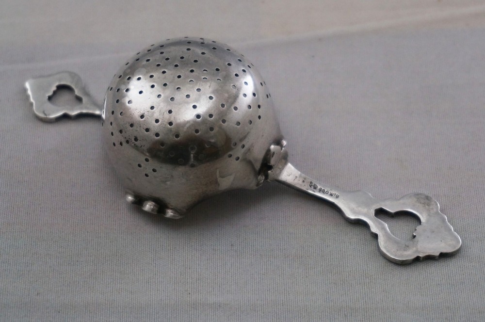Wilhelm T. Binder WTB 800 Silver TEA STRAINER - Germany