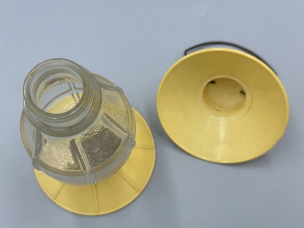 c 1950 Railroad LANTERN Yellow Plastic & GLASS CANDY CONTAINER Millstein A&E 448