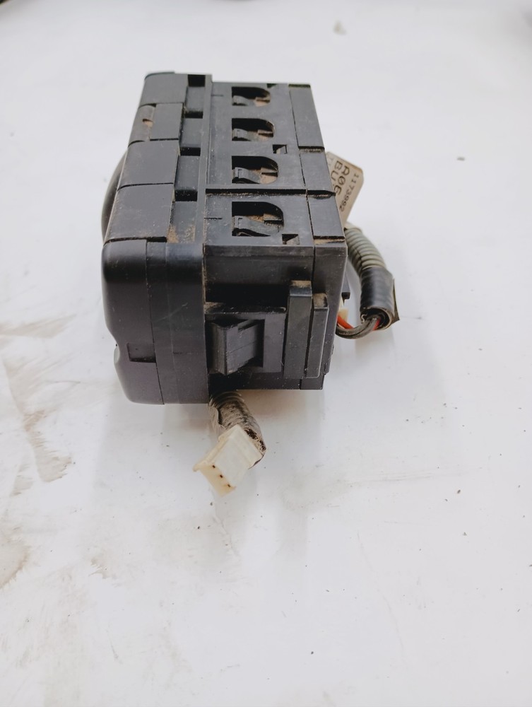 FREIGHTLINER SWITCH PANEL ASSEMBLY ENGINE BRAKE SHUTDOWN MIRROR HEAT MAN. REGEN