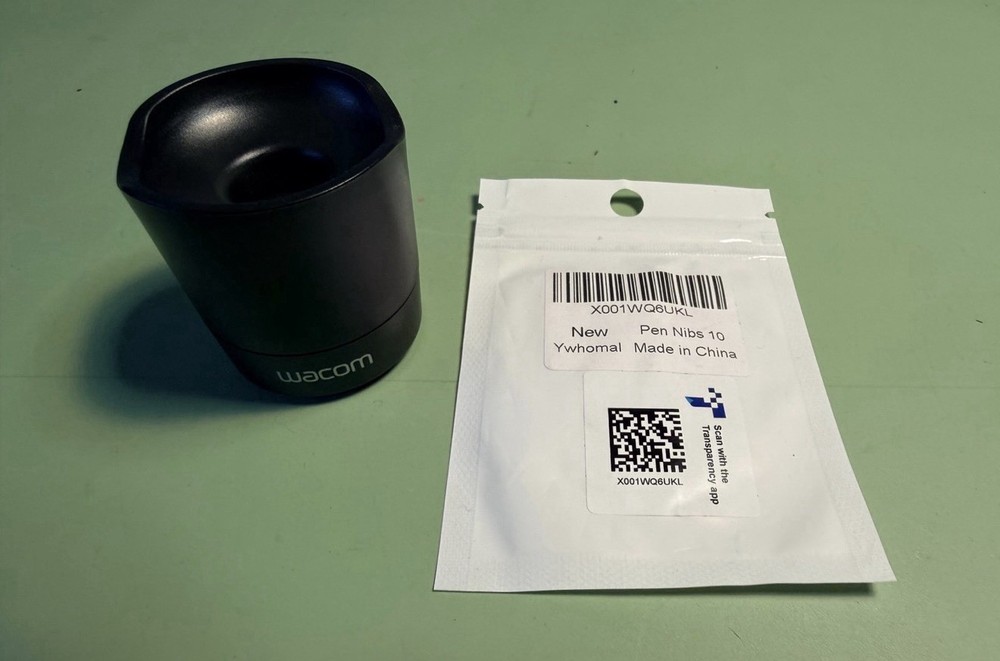 Wacom Intuos Medium Bluetooth Tablet with extras - OPEN BOX - model: CTL6100WLE0