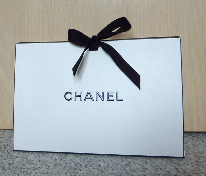 CHANEL White Envelope GIFT BOX Black Ribbon Tissue 11" x 7.5" x 4" & Samples