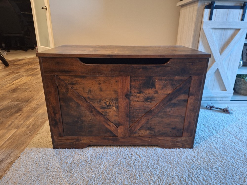 Brown storage chest trunk