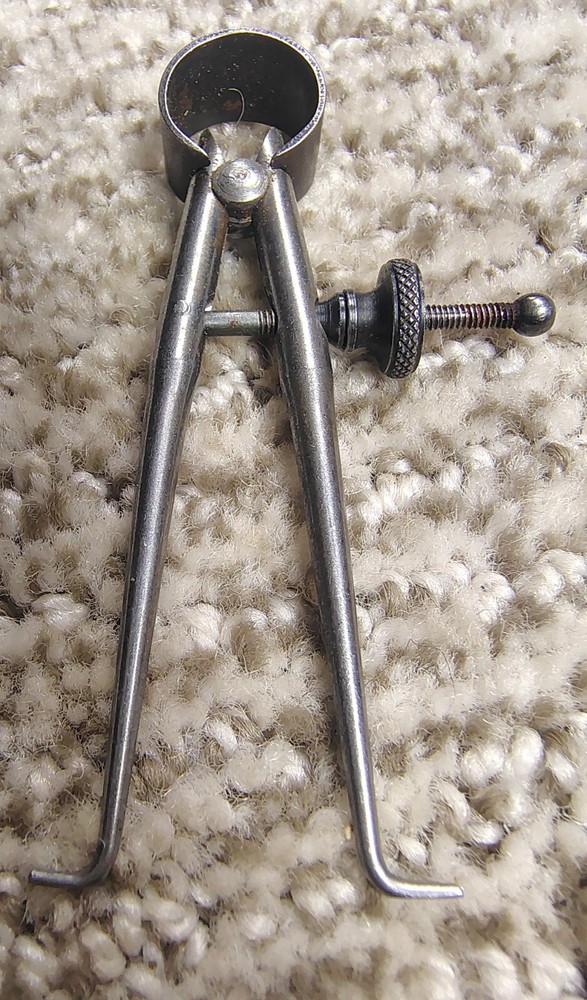 🗽 VINTAGE MINI 2-1/4" ID CALIPER