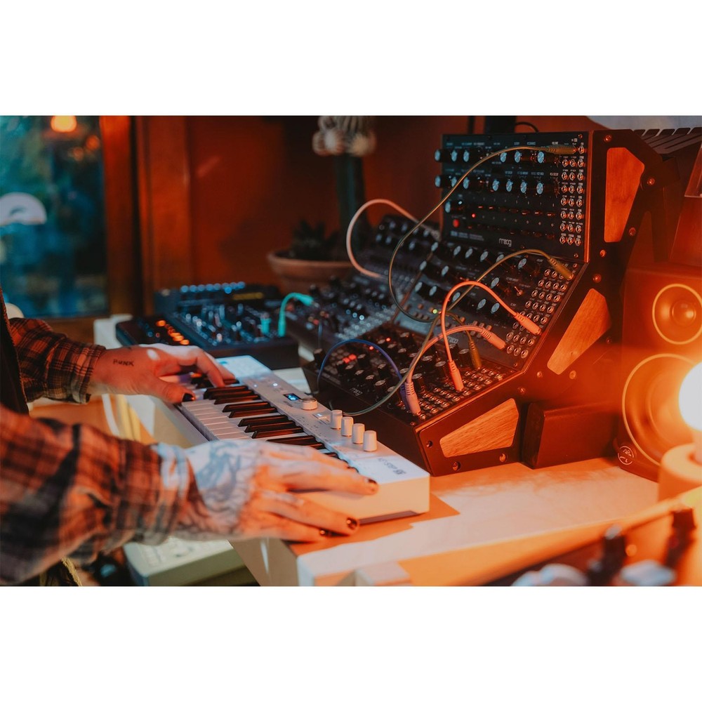 Arturia KeyStep 37 mk2 Compact 37 Key Keyboard Controller & Sequencer