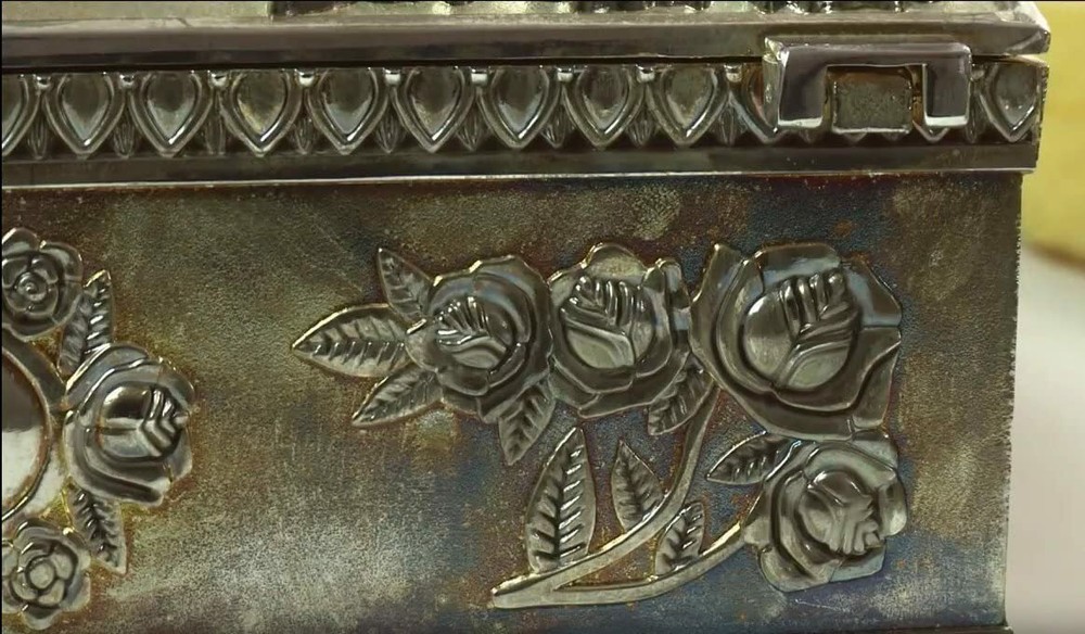 CLEAN YOUR SILVER PLATE CANDLESTICKS INSTANTLY