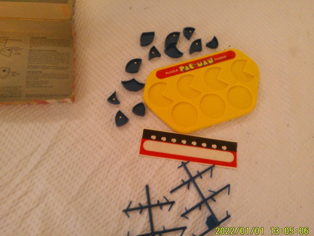 VINTAGE MILTON BRADLEY PAC-MAN TWO CHALLENGING PUZZLE