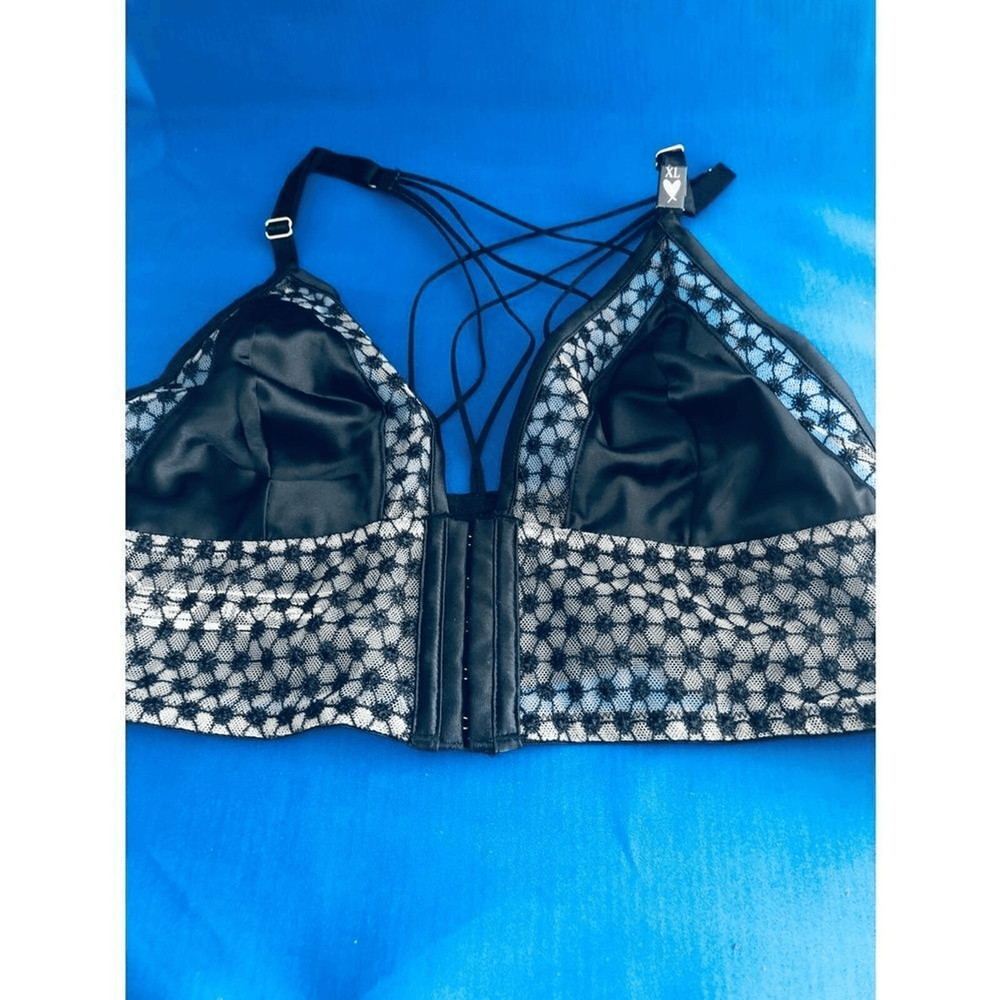 Triangle Mesh  Bralette Bra Size XL soft material