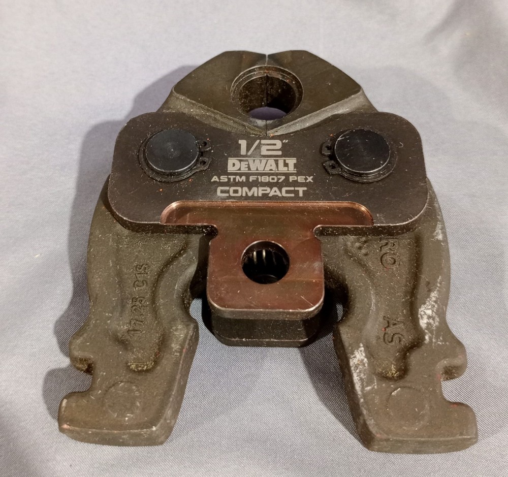 Dewalt 1/2" ASTM FI807 Pex Compact