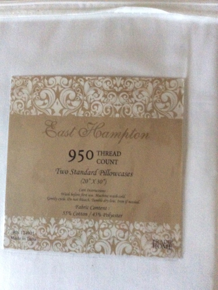 NEW East Hampton Two Standard Pillowcases 950 Thread Count 20x30