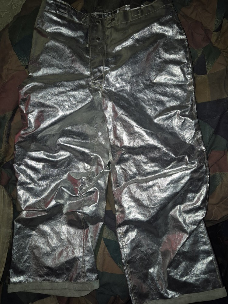 Fireman's Aluminumized Over Pants & Helmet - Medium 34-37