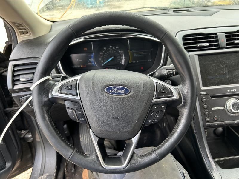 FUSION 2017 High Mounted Stop Light 104591175