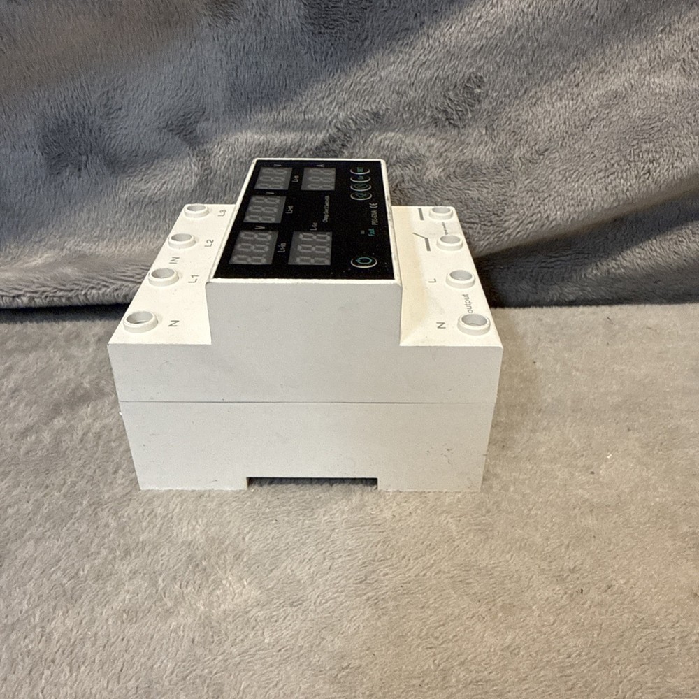 3 Phase Automatic Transfer Switch 63A Changeover Switch Voltage Protector AC110V