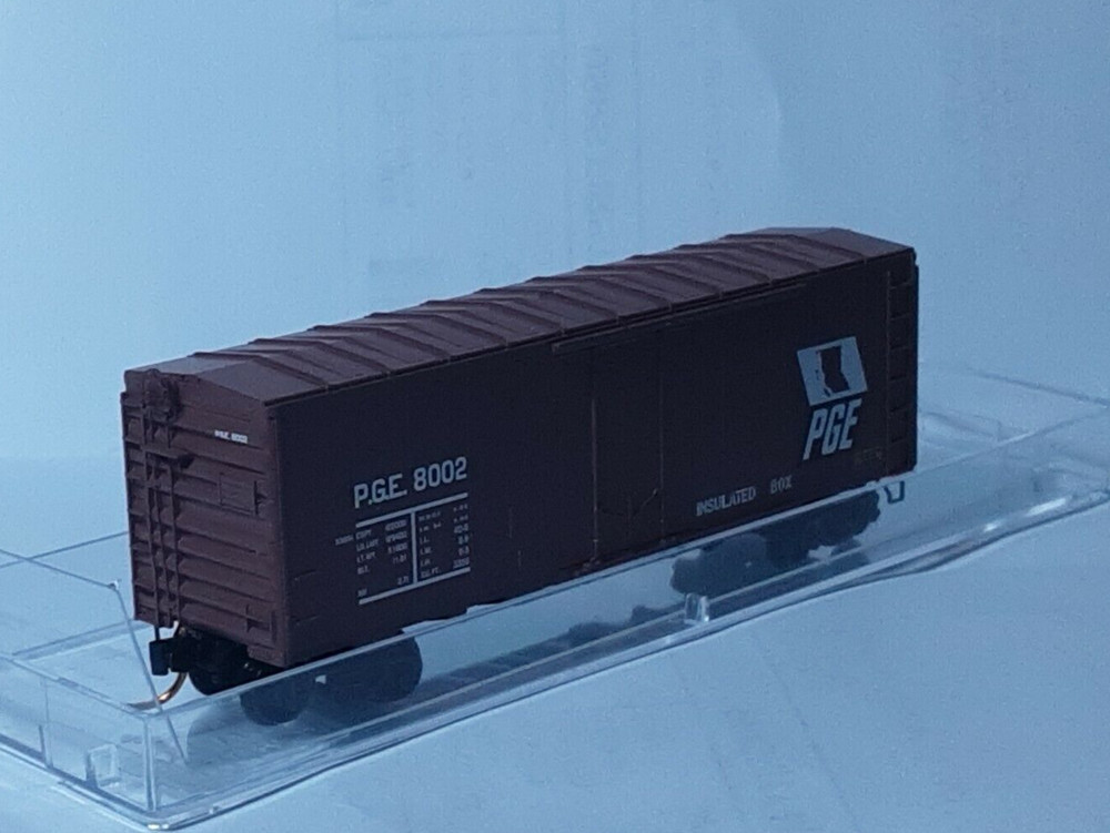 Micro-Trains Line #074 00 160 Pacific Great Eastern Boxcar