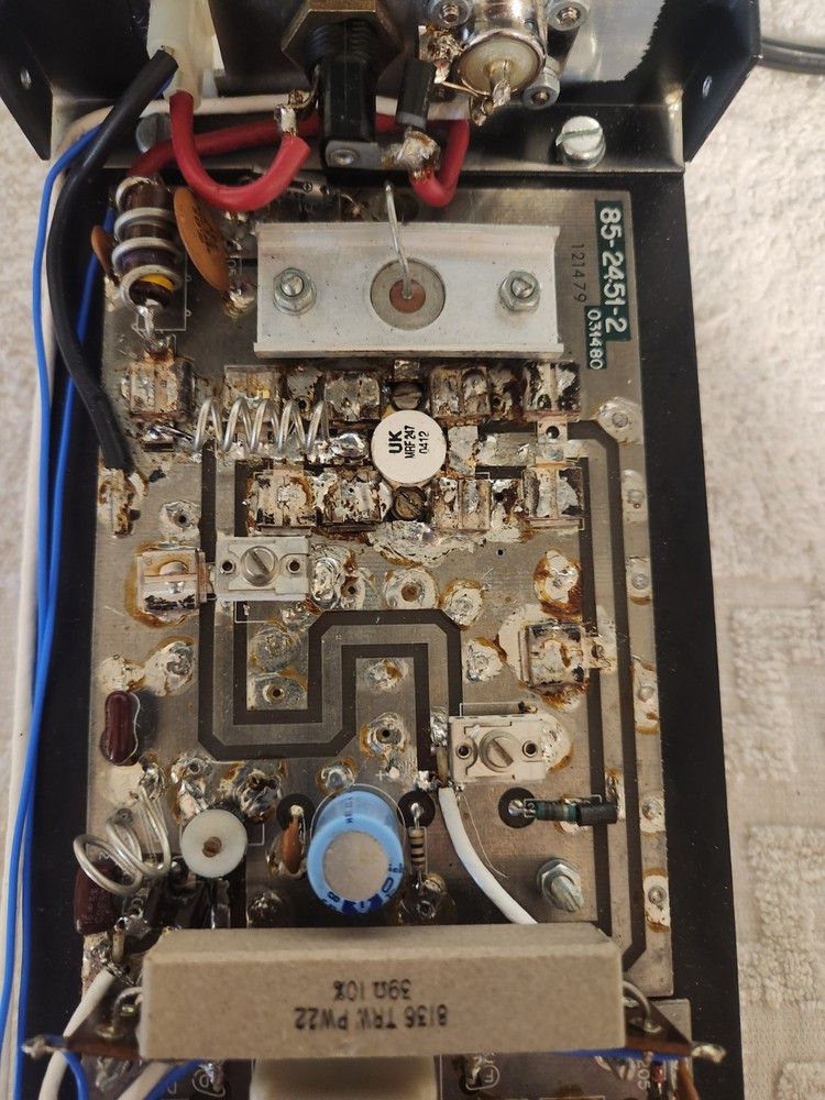 Heathkit Model VL-1180 2 Meter Linear Amplifier Amp. Nice Condition.