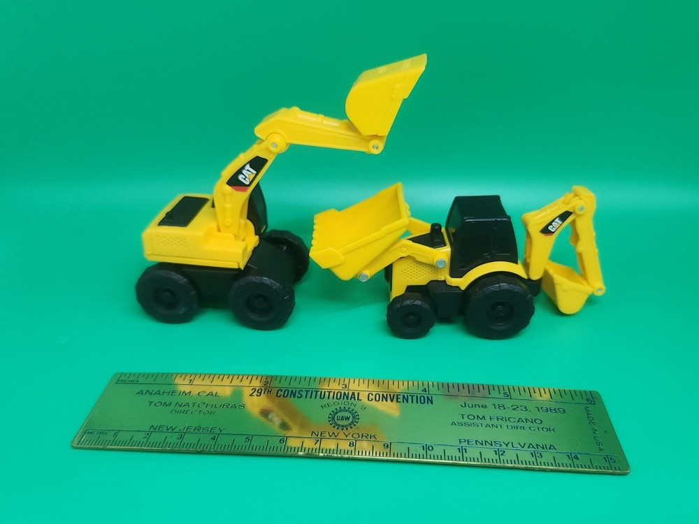 Toy State CAT Construction Caterpillar Excavator Digger Tractor Dozer Vehicle