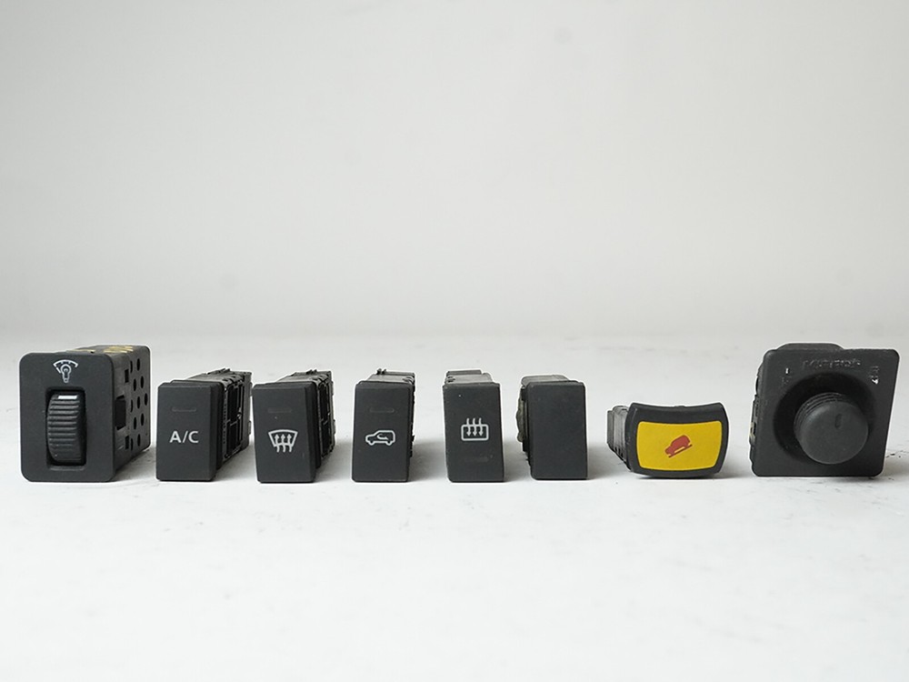 2003 - 2005 Land Rover Freelander Dimmer Light Ac Defrost Mirror Adjust Switchs