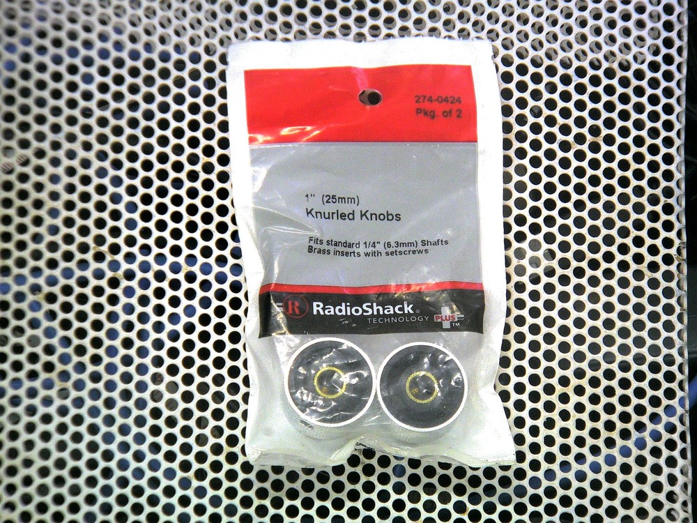RadioShack Silver-Tone Knurled Knobs (2-Pack)