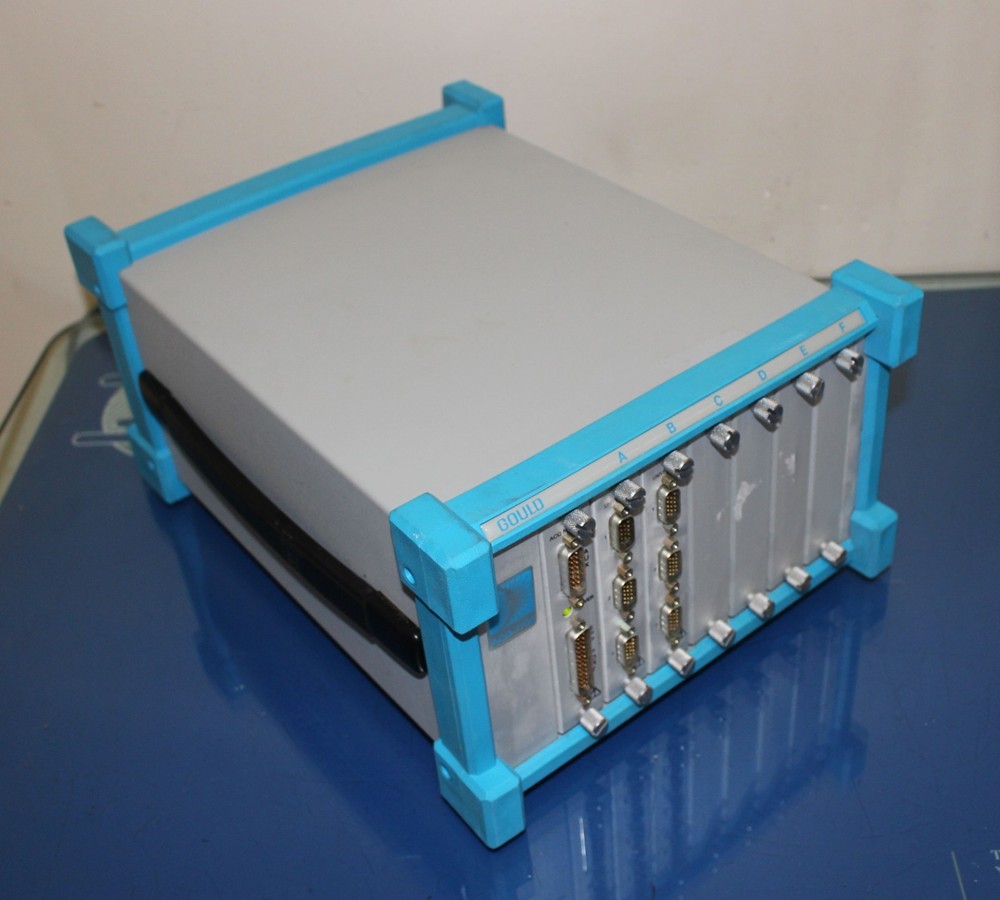 Gould ACQ-7700 Acquisition Interface with 2 Universal Cards Installed.