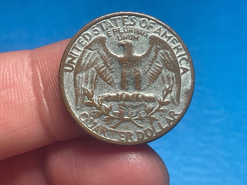 1967 Washington quarter——-ERROR VERY LITTLE CLADDING 99% COPPER———-