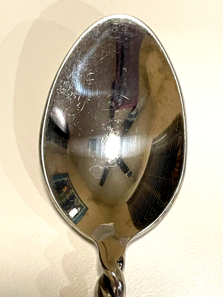 Hampton Silversmith Carousel THREE LARGE OVAL SOUP SPOONS Stainless Twist Handle