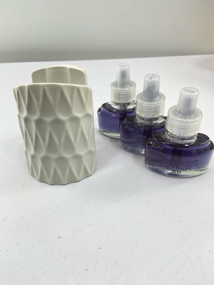 Yankee Candle Scentplug Starter Set With Diffuser & 3 Bulbs- Midsummer's Night