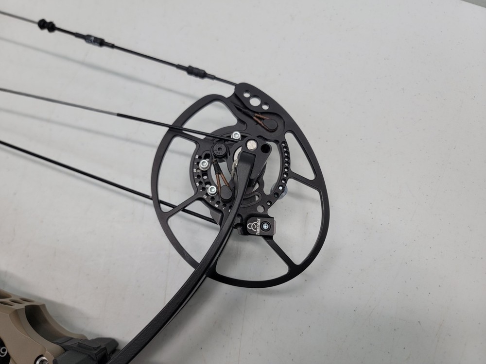 Bowtech Virtue Right Handed 70lb 25-30" Compound Bow