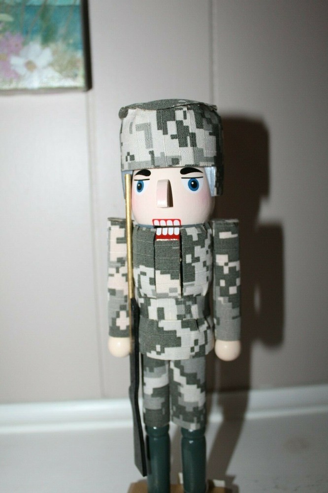 CHRISTMAS NUTCRACKER -NEW 10" SOLDIER