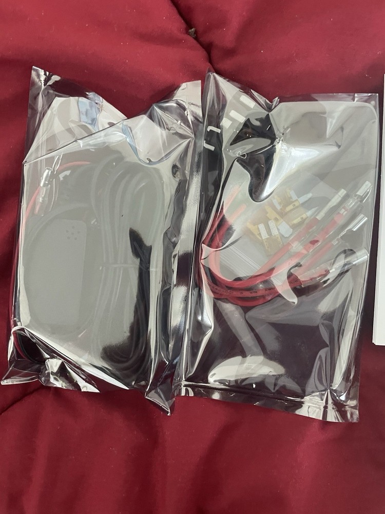 NIB Plozoe Dash Cam Hardware Kit