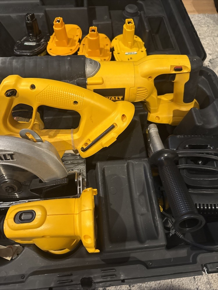 Dewalt 18V Tool Lot/Kit (See Description)
