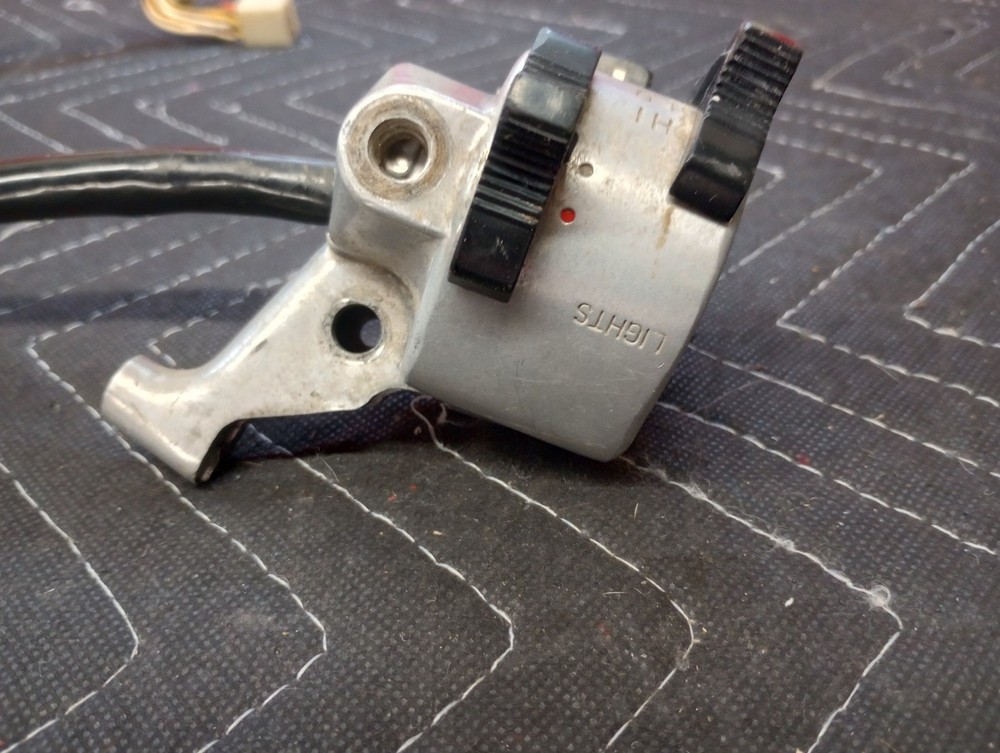 Suzuki TS TC Left Handlebar Switch. Suzuki Left Handlebar Switch 575-3