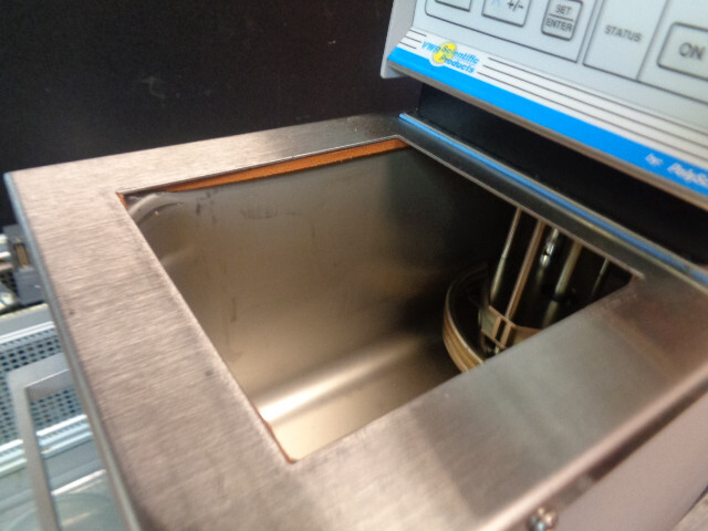 VWR 1167 Temperature Controller/Circulator with Ethylene Glycol Tank