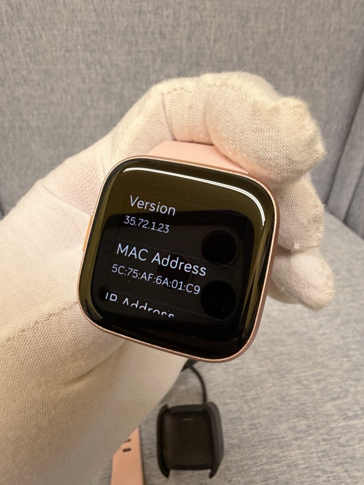Fitbit Versa 2 Activity Tracker copper rose color - Read Description