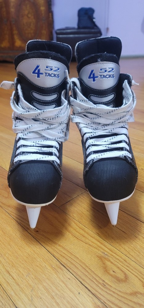 CCM Ice Scates Proformance Profile 452 Tacks