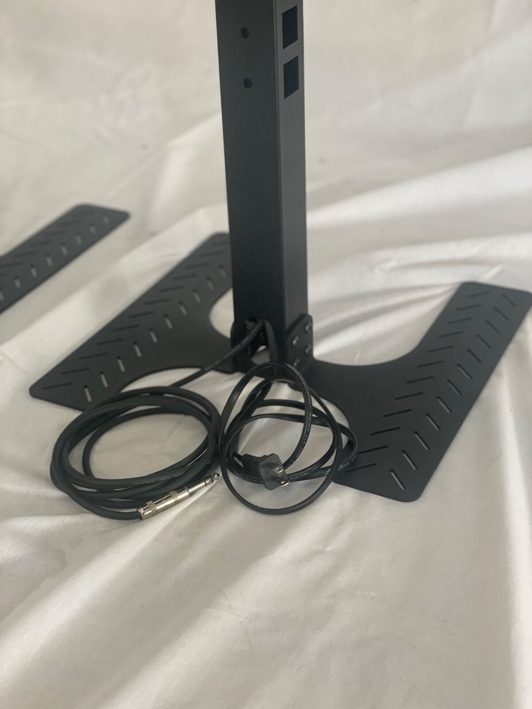 All-in-one Desktop DJ Workstation