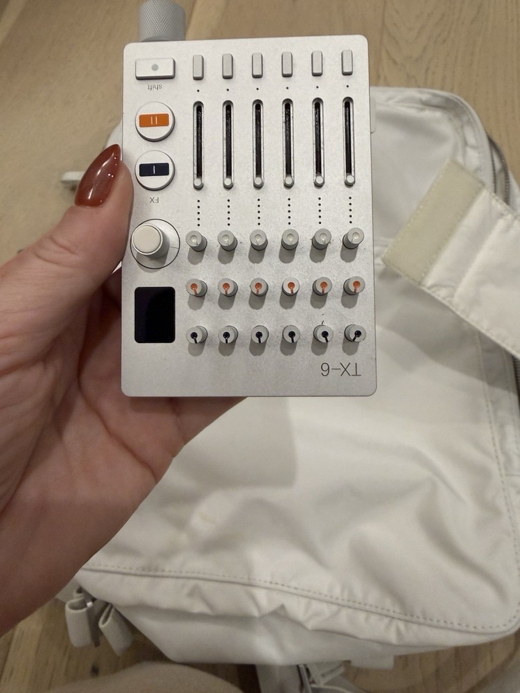 Teenage engineering TX-6 Silver