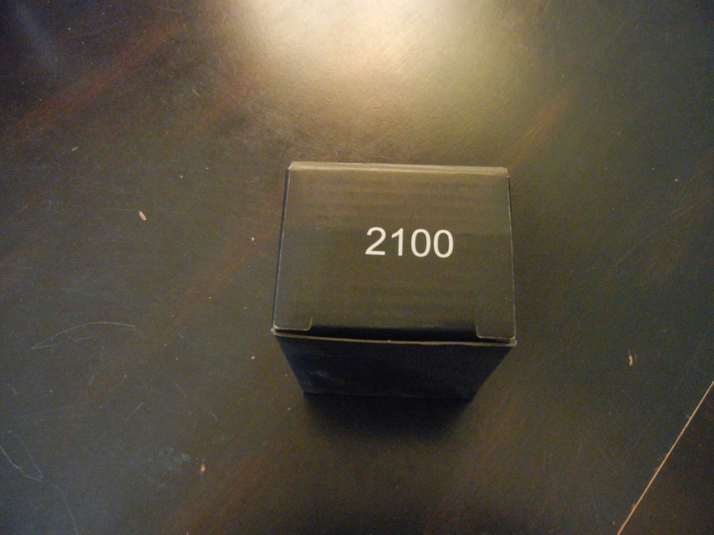 HD - VISA ADJUSTABLE HEAD HAT BAND FLASHLIGHT AND BATTERIES NEW.