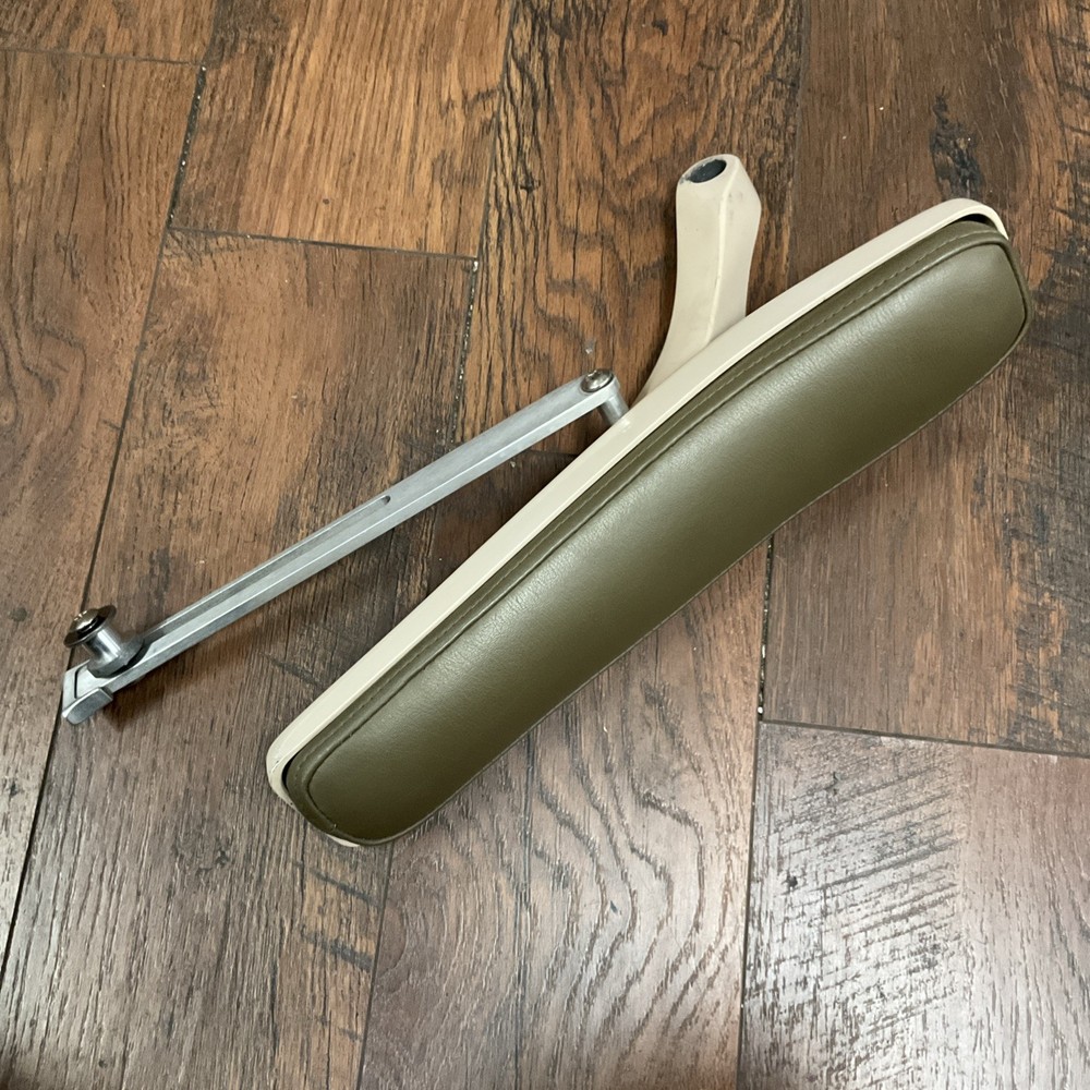 Dexta MK 9 CHAIR Left Armrest w/Link