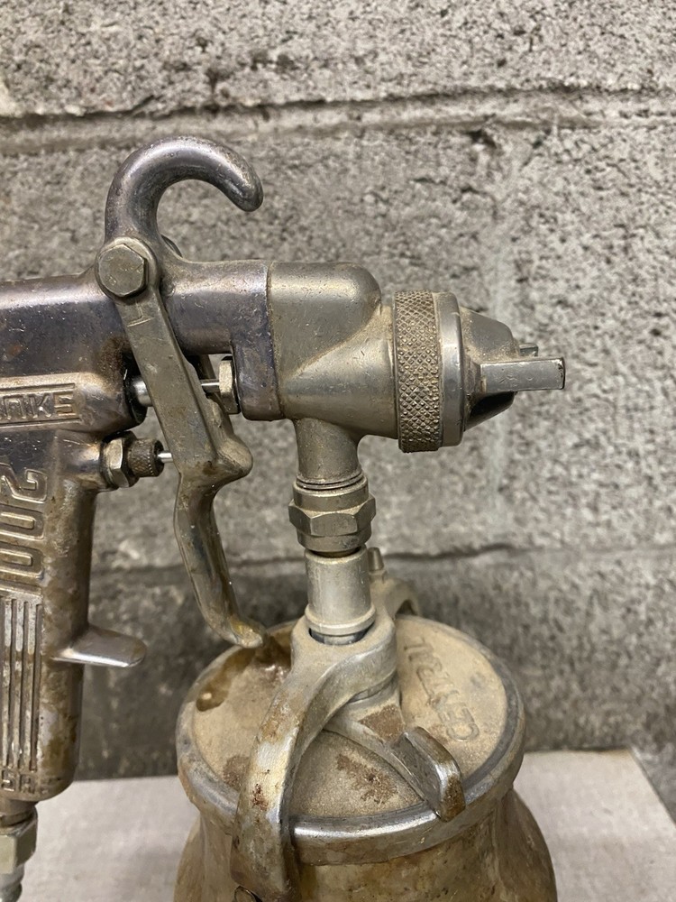 Binks 2100 Spray Gun with cup USA Used