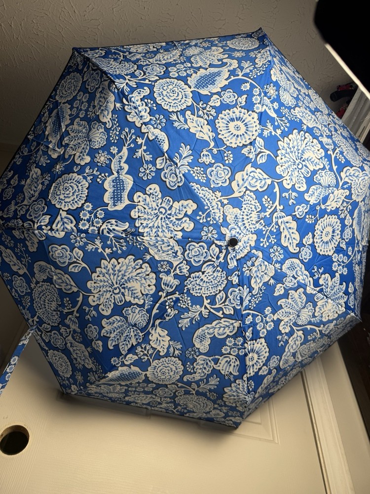 Vera Bradley Blue Lagoon Automatic Umbrella NWT RETIRED Rare 💙