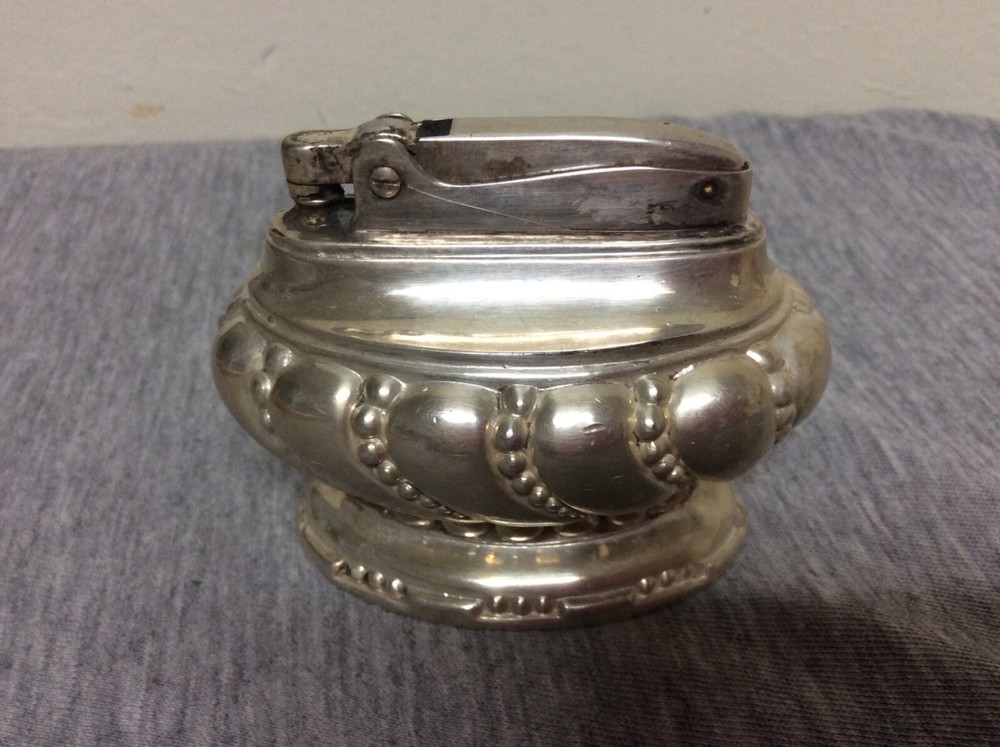 Vintage Ronson Crown Silverplated Tabletop Cigarette Lighter